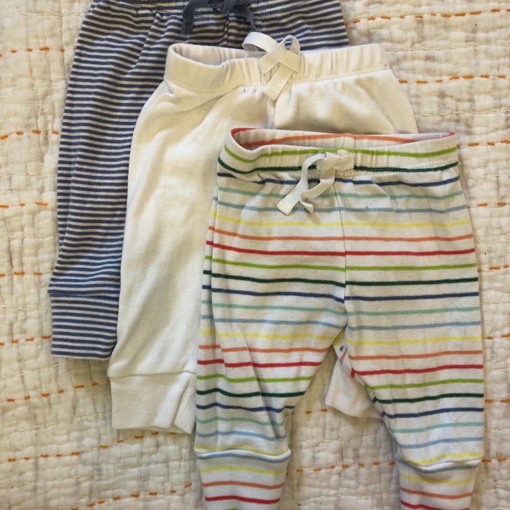 Bundle 3/40 gap pants 0-3